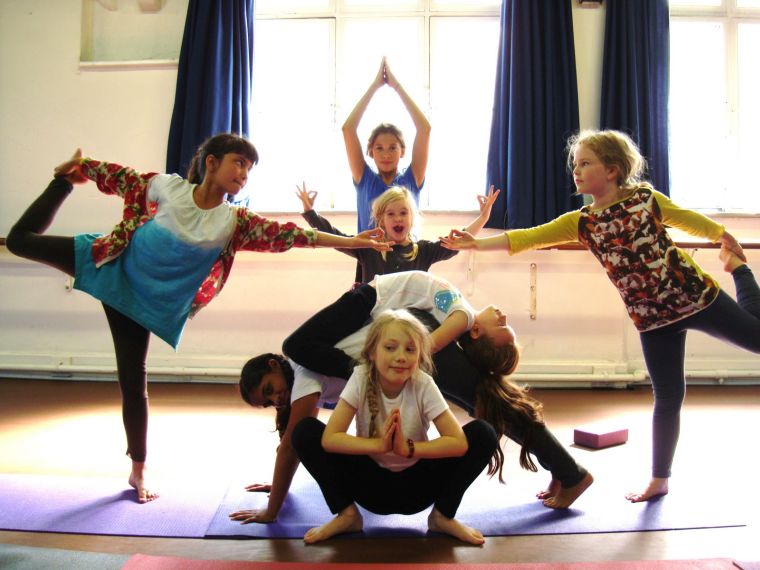 beneficios del yoga equipo