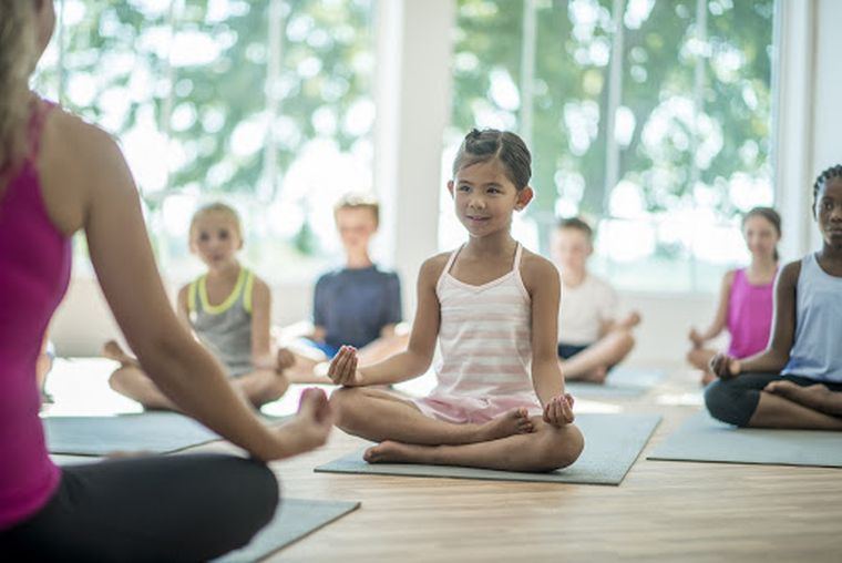beneficios del yoga relajacion