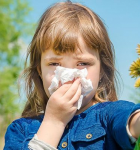 Fiebre de heno o rinitis alérgica en los niños – ¿Cómo tratarla?