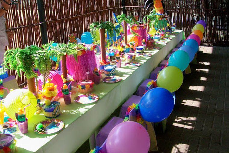 fiesta de cumpleaños infantil hawaiana