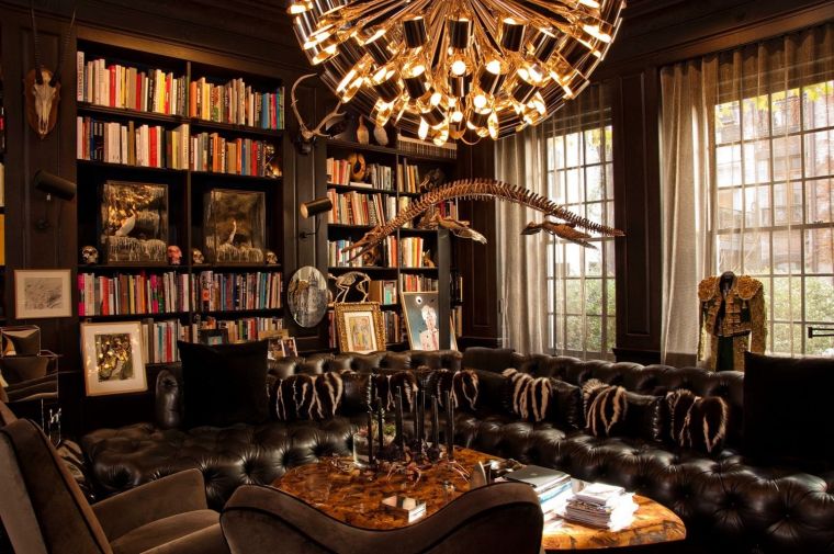muebles-cuero-salon-chimenea