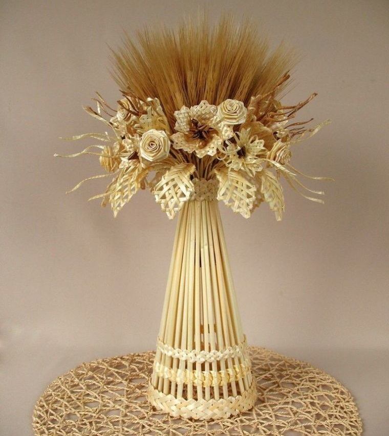 Espigas trigo como parte de hermosa decoración de otoño