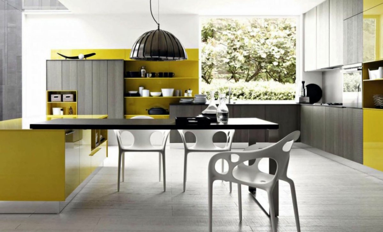 cocina-amplia-luminosa-consejos-uso-amarillo