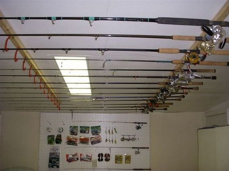 hanging-rods-fishing