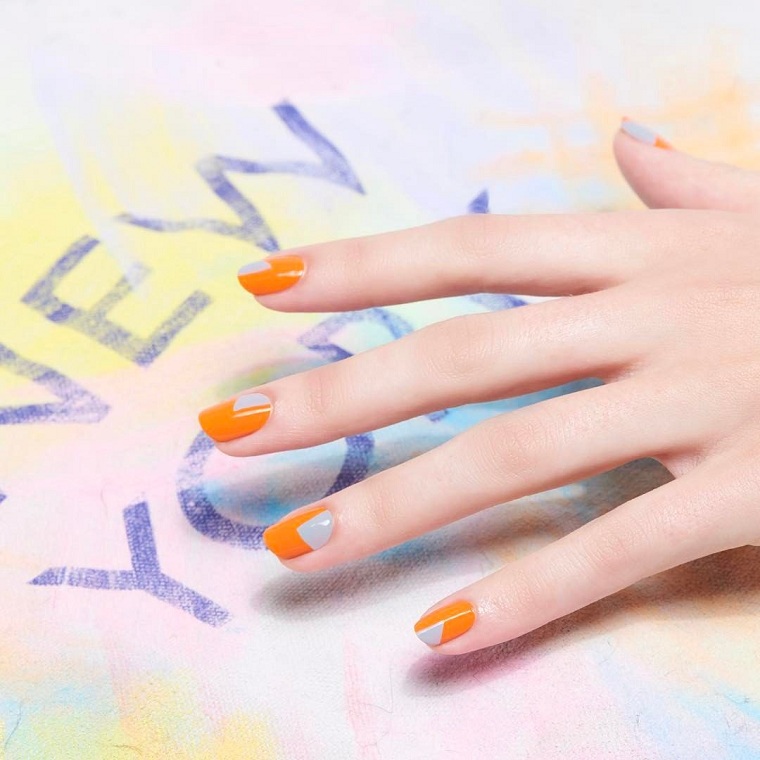 color-naranja-claro-ideas-unas-2020