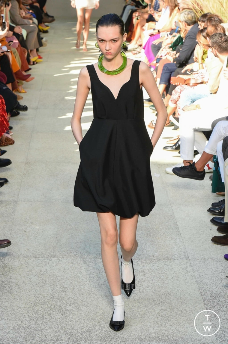 salvatore-ferragamo-vestido-negro