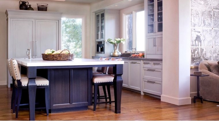 Cocinas modernas con asientos estupendos – La zona más funcional del hogar