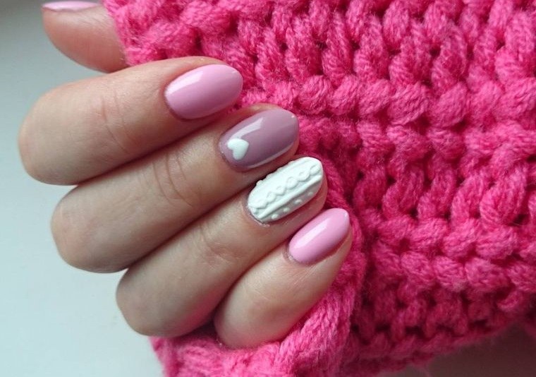 diseño de uñas sueter rosa