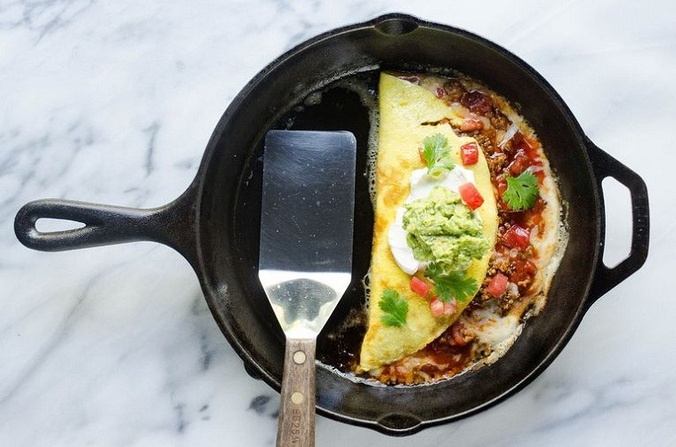 omelette-receta-aguacate-ideas