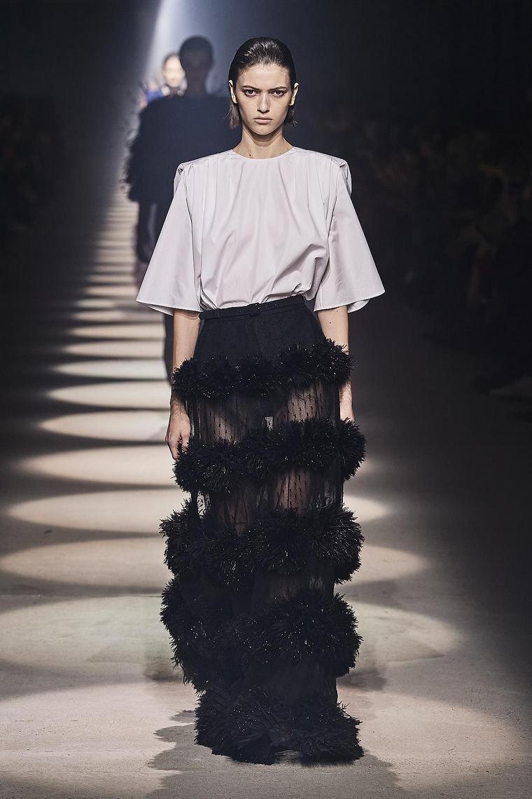 vestidos-fiesta-2020-givenchy-estilo
