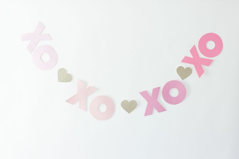 Planes-para-San-Valentin-2021-decorar-guirnalda