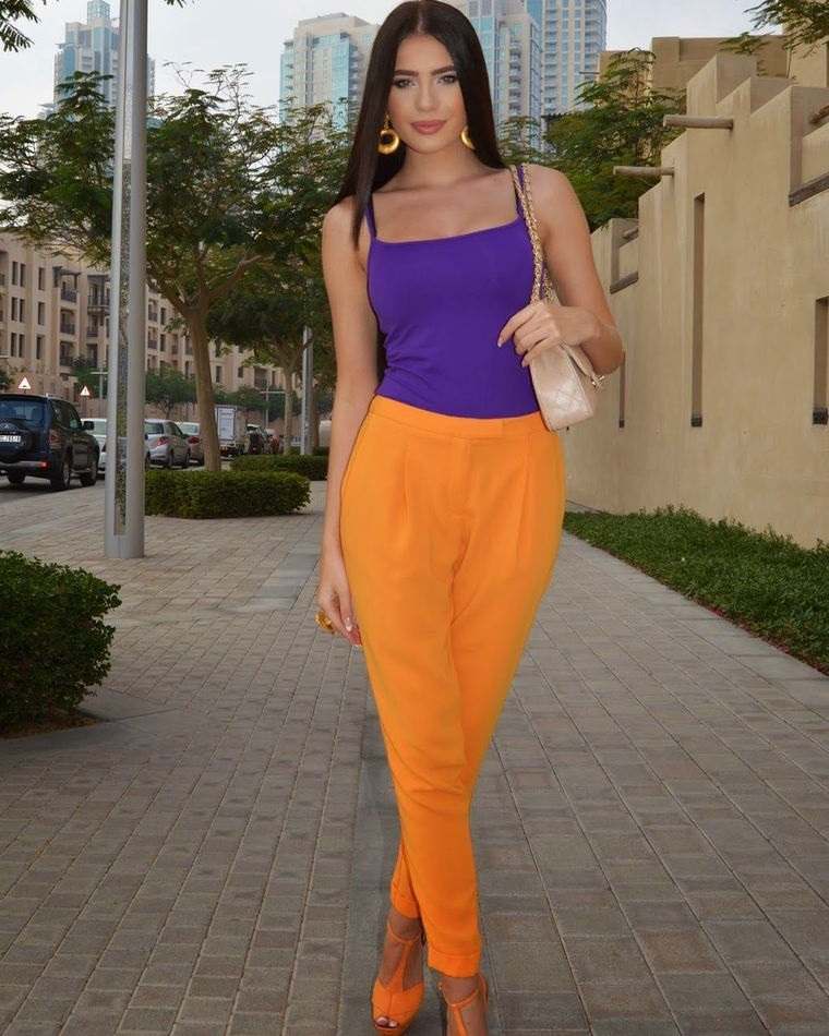 color naranja pantalon ligero