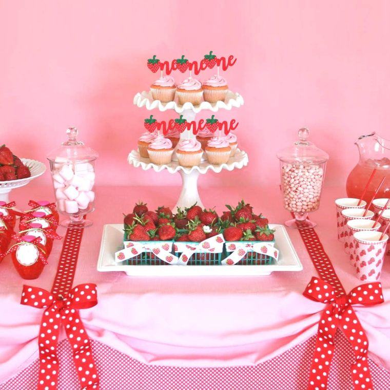 decoración para cumpleaños con fresas