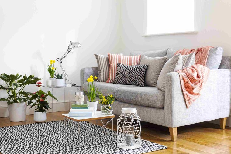 decoración primavera sala de estar minimalista