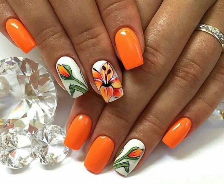 uñas decoradas color naranja