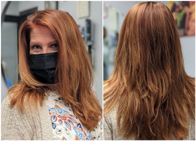 mujeres mayores cabello marron con toques de cobre