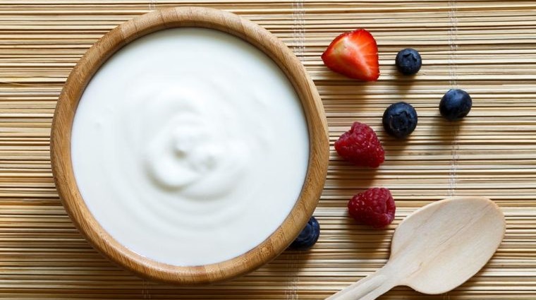 caída del cabello en mujeres alimentacion yogur