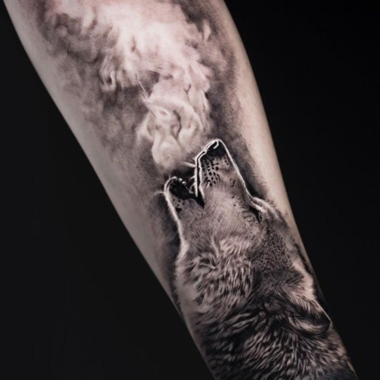 tatuajes de lobo aullando