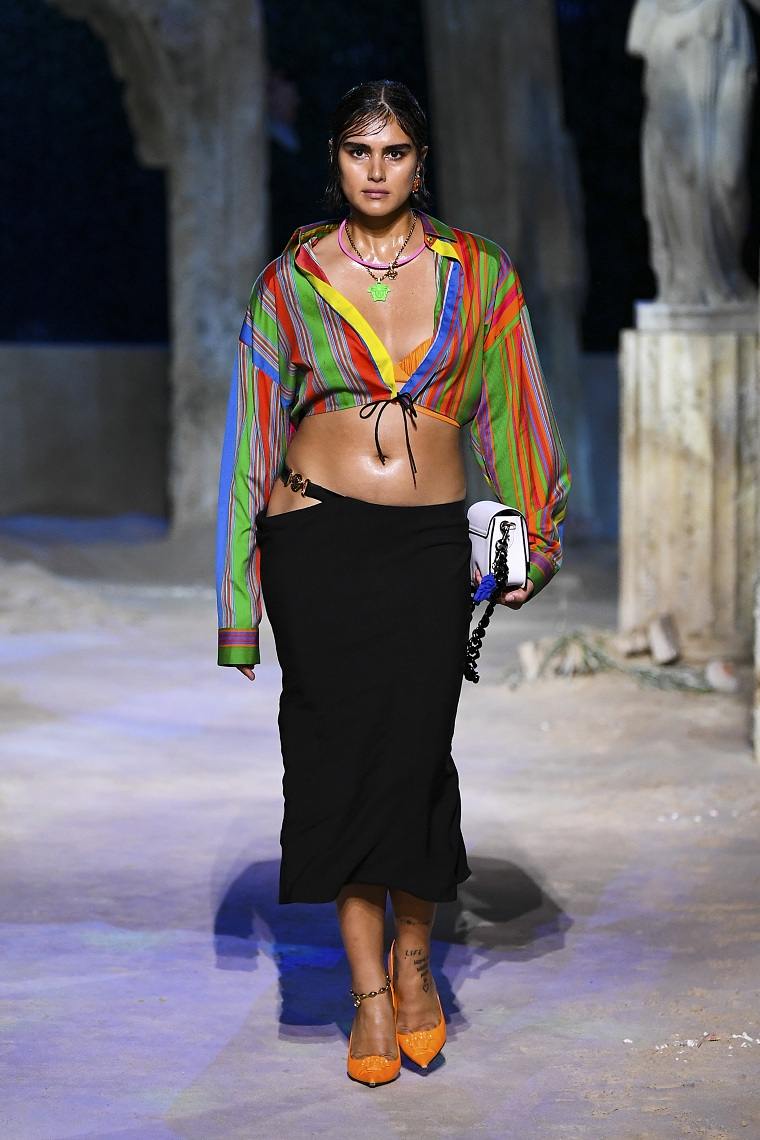 Ropa-de-moda-de-mujer-2021-Versace