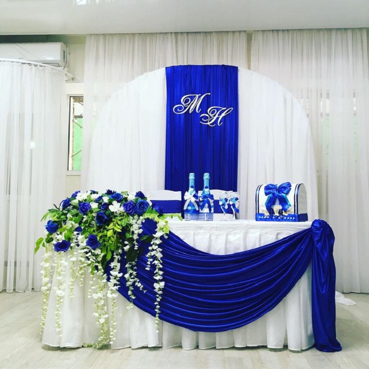 bodas 2021-decoracion-flores-color-azul