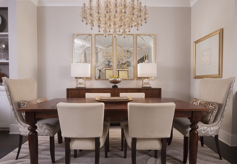 decoración⁢ con espejos con bordes dorados