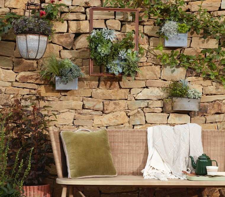 ideas para jardines pequeños pared con plantas