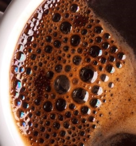 Cafeína – ¿Por qué debes evitar el consumo excesivo y cómo lograrlo?