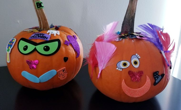 decoración de halloween calabaza decorada por niños