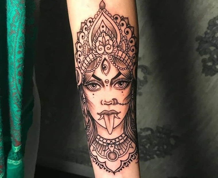 tatuajes para mujeres con diosas mitologicas