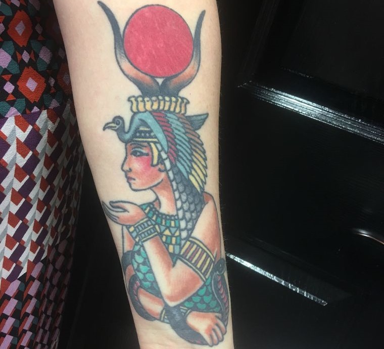 tatuajes para mujeres de la diosa hathor