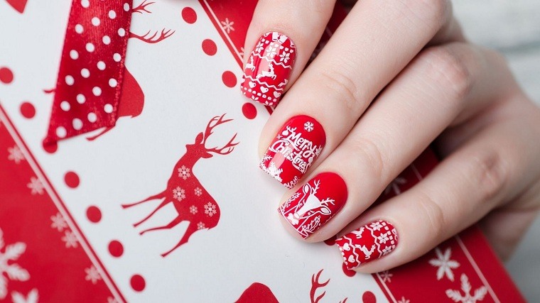 red-manicure-style