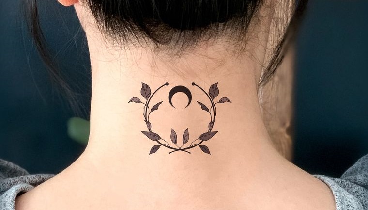 tatuajes de hojas en linea de cabello