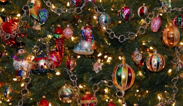 coloridos ornamentos para arboles de navidad