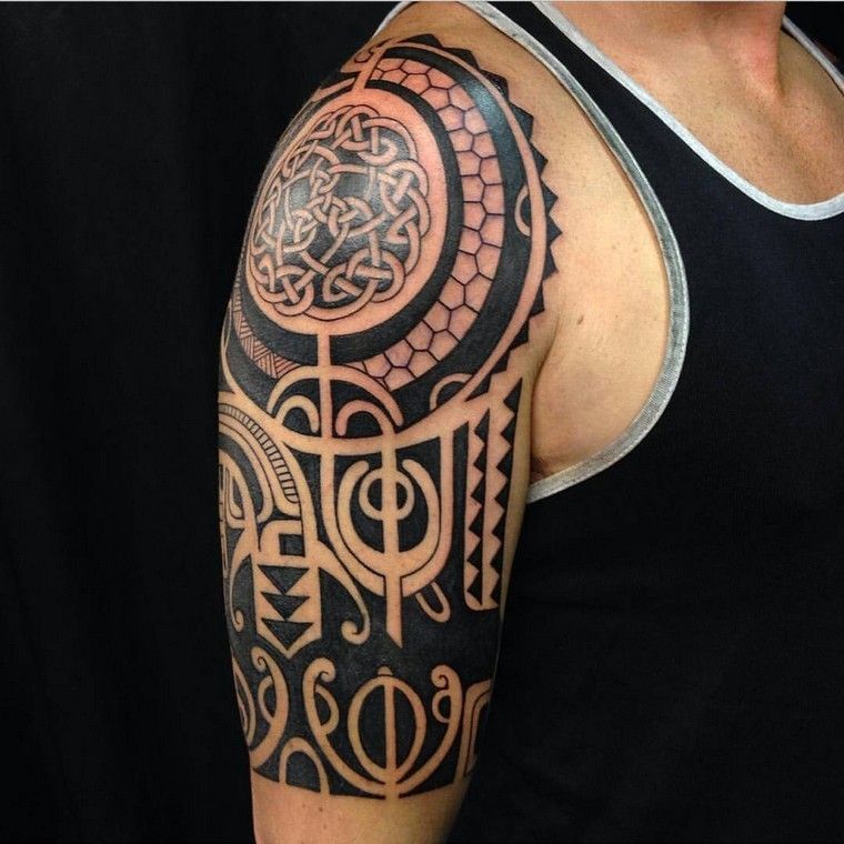 tatuajes-polinesio-hombre-brazo