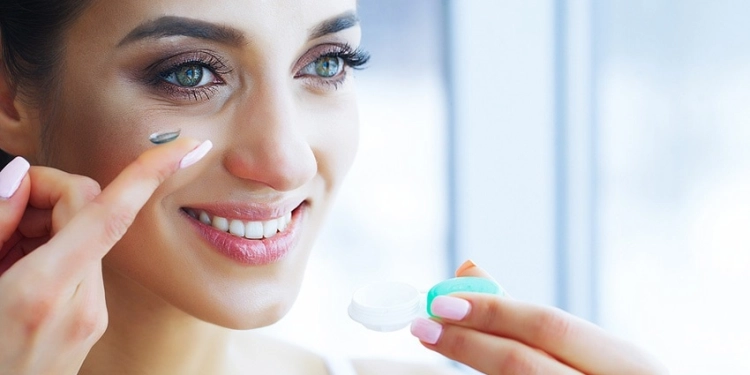 higiene al usar lentillas de contacto