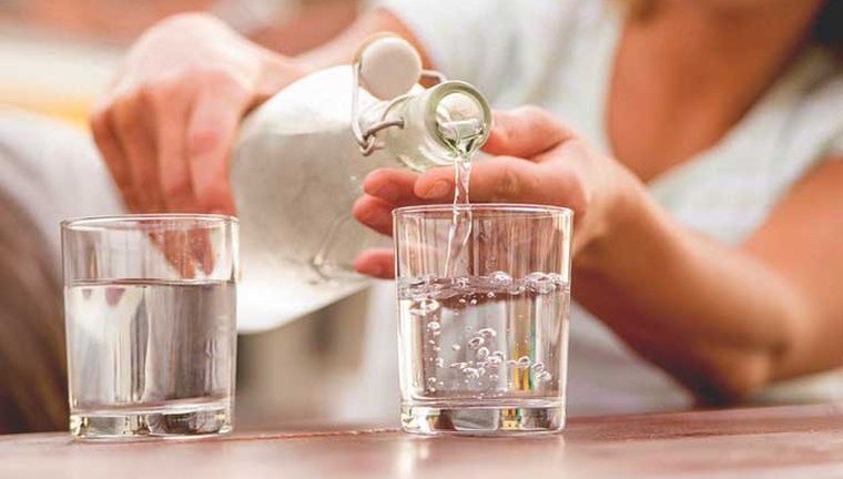 triglicéridos altos recomendado beber agua