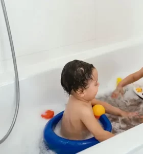 Silla de baño para bebe - Te explicamos cómo elegir y utilizar una para ofrecer comodidad seguridad ...
