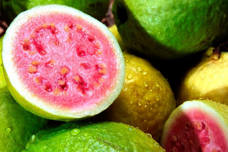 Frutas naturales guayaba