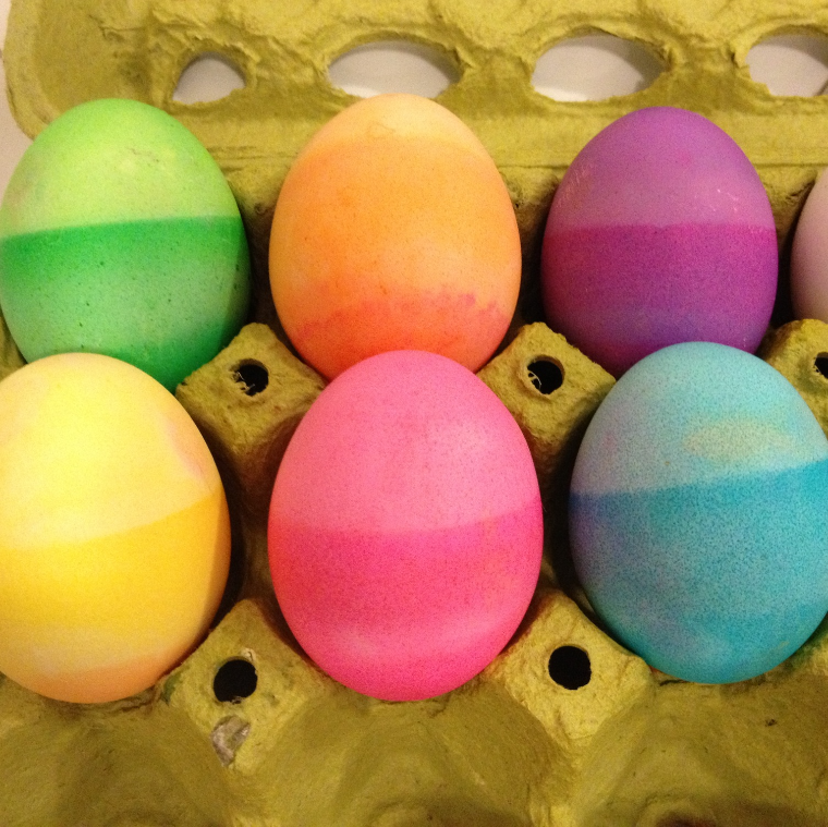huevos colores decorados pascua