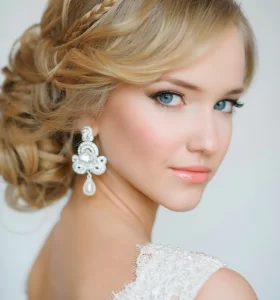 Peinados para boda 2022 – Descubre los peinados de novia más bonitos, elegantes y sofisticados