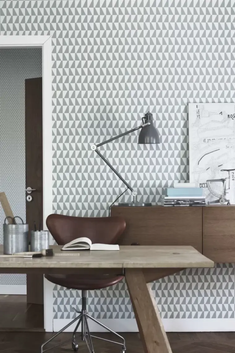 oficina en casa con papel de pared nordico