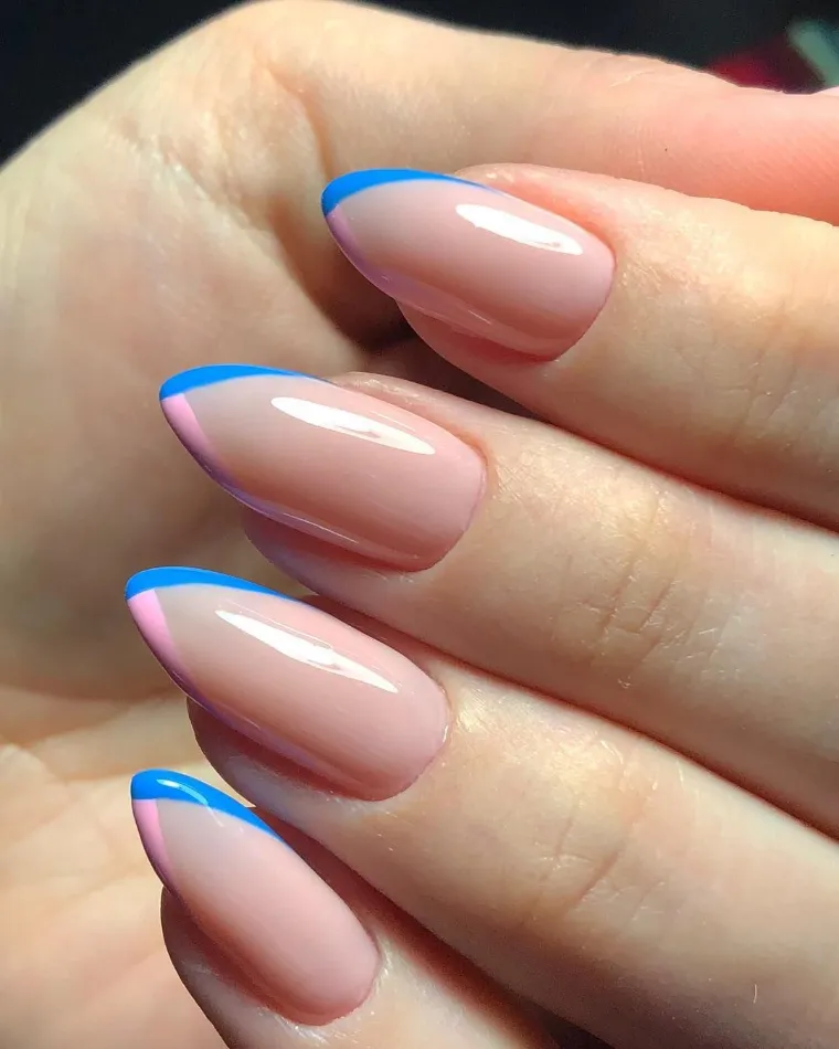 manicure francesa azul e rosa