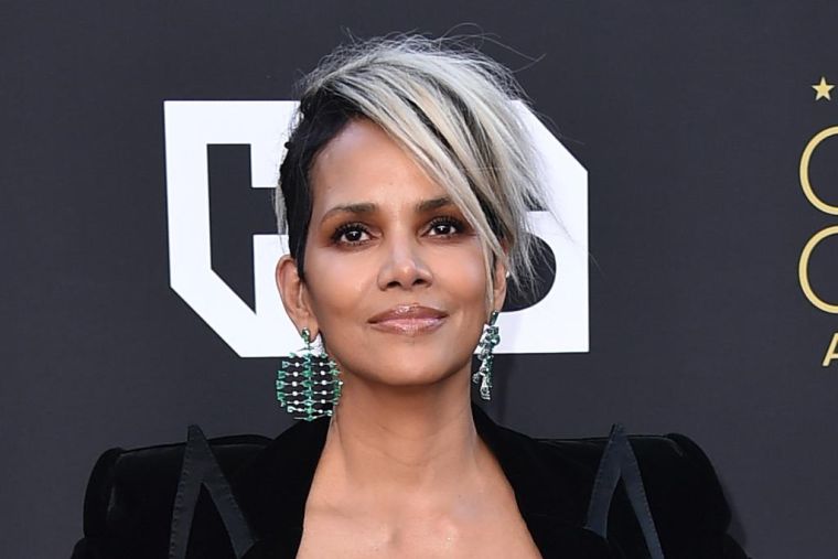Halle Berry with a Rejuvenating Haircut