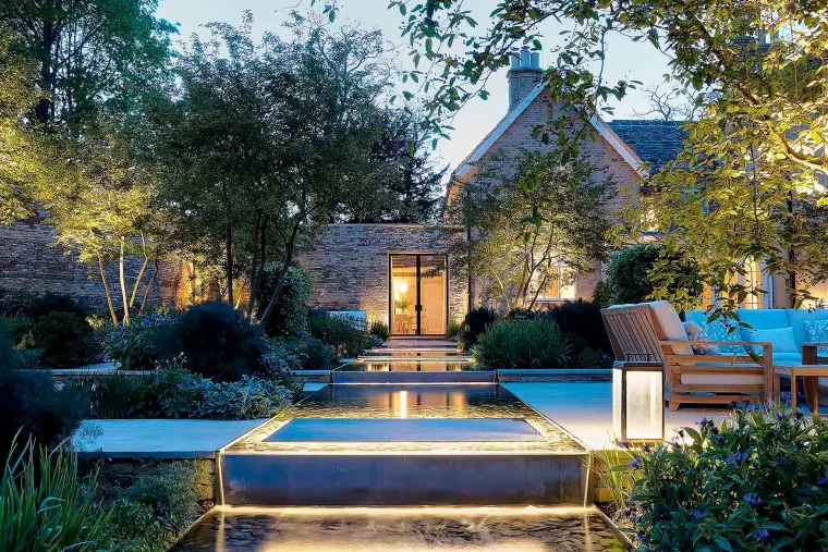 iluminação de jardins com piscina