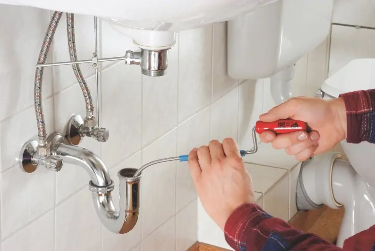 limpiar las tuberias del baño