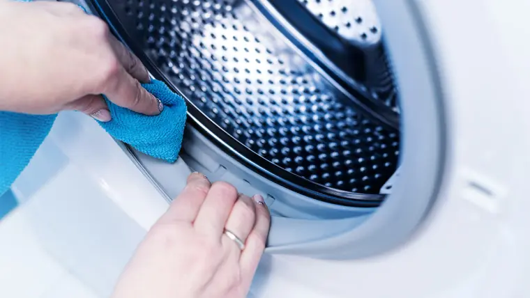 Errores de limpieza en casa nunca lavas la lavadora