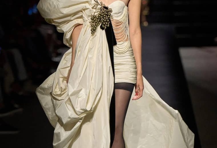 Haute Couture Schiaparelli