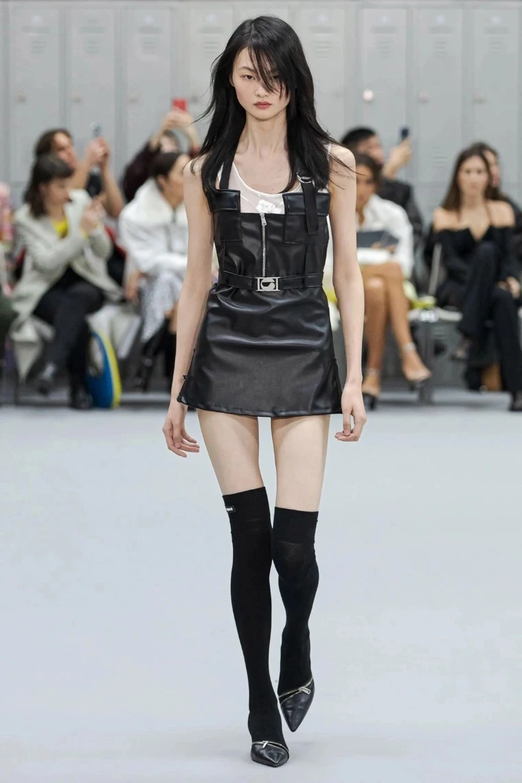 little black dress Coperni-Otono-2022-Ready-to-Wear-Paris