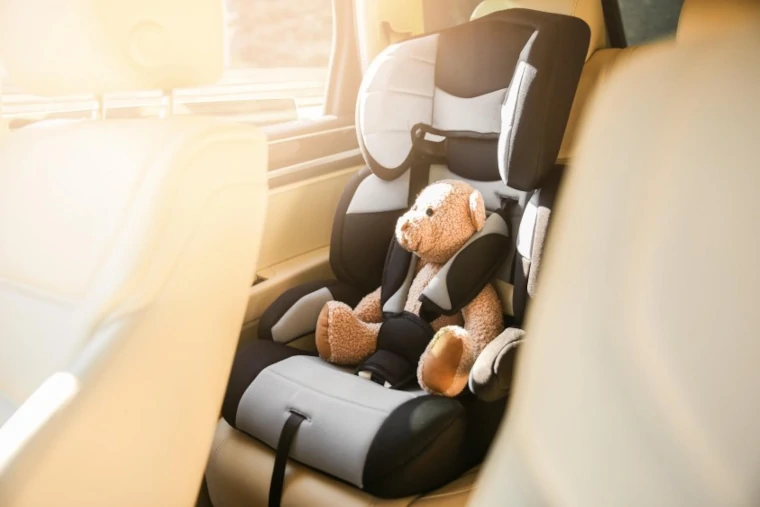 asiento infantil para coche