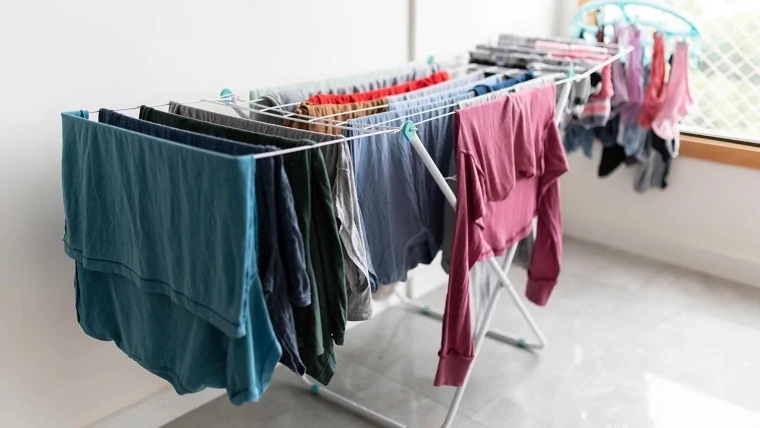 secar la ropa con tendedero